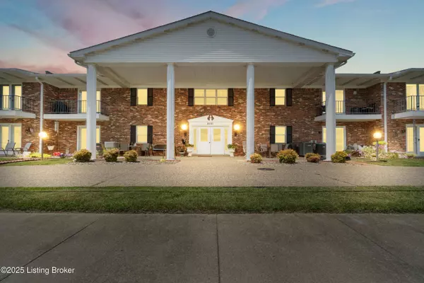 8101 Wendamoor Dr #27, Louisville, KY 40228