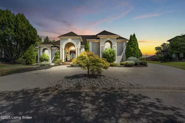 1300 Golden Springs Ct, Louisville, KY 40205