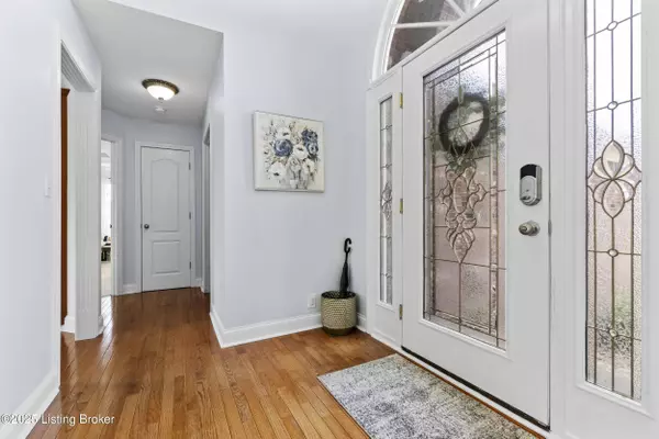 849 Kingswood Ave, Mt Washington, KY 40047