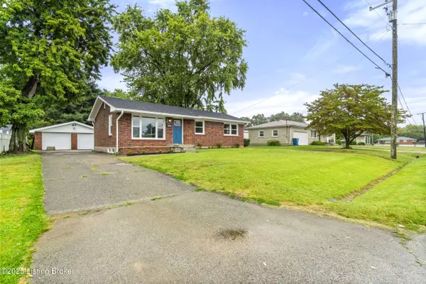 3305 Lindenwood Dr, Louisville, KY 40216