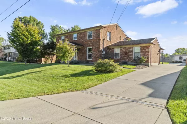 6614 Hollow Tree Rd, Louisville, KY 40228