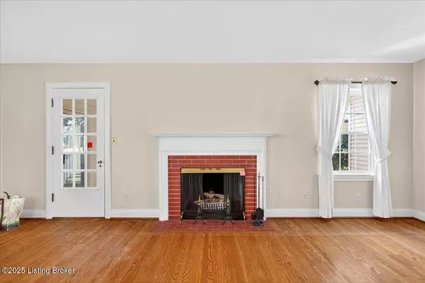 2628 Landor Ave, Louisville, KY 40205