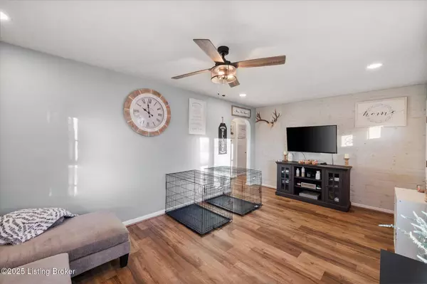 255 Webbmont Cir, Shelbyville, KY 40065