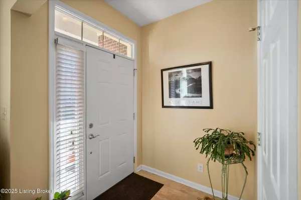 6501 Park Gate Ct, Louisville, KY 40229