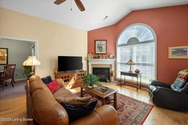 6501 Park Gate Ct, Louisville, KY 40229