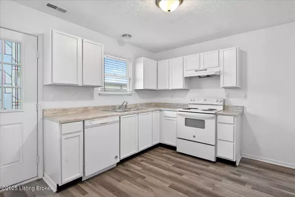 6508 Hunters Creek Blvd, Louisville, KY 40258