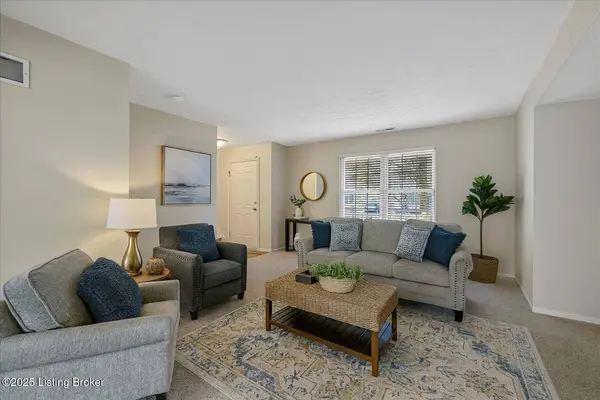 6508 Hunters Creek Blvd, Louisville, KY 40258