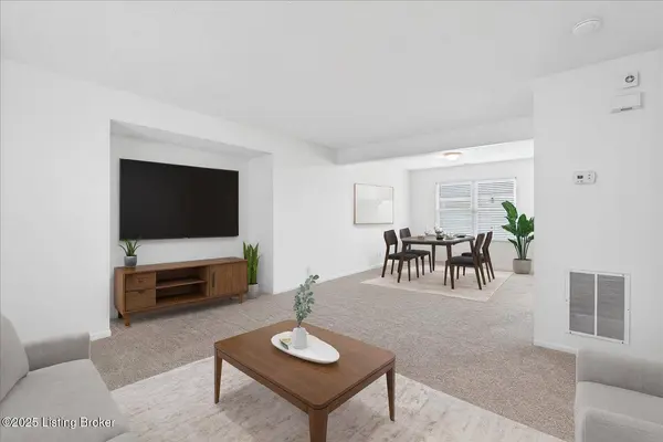 6508 Hunters Creek Blvd, Louisville, KY 40258