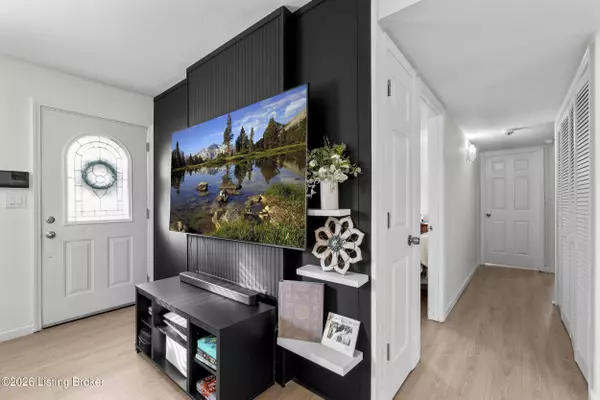 7803 Rochelle Rd, Louisville, KY 40228