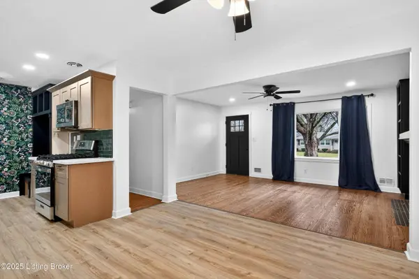 7919 Daffodil Dr, Louisville, KY 40258