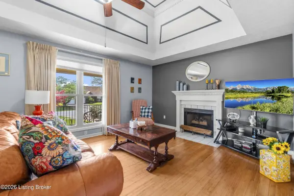 140 Spring Lake Ct, Louisville, KY 40229