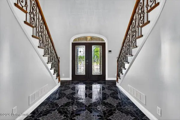 451 Todd Dr, Simpsonville, KY 40067