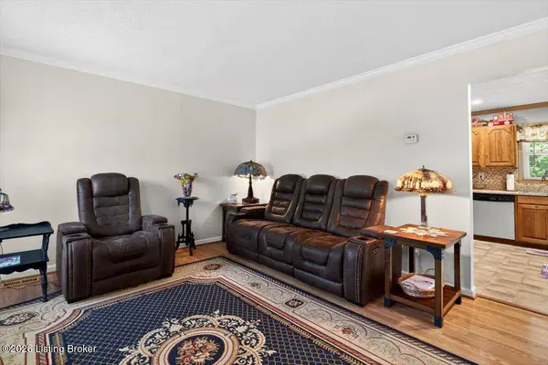 7000 Cochise Ct, Louisville, KY 40258