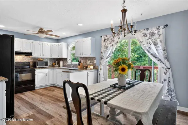6200 Whispering Hills Blvd, Louisville, KY 40219