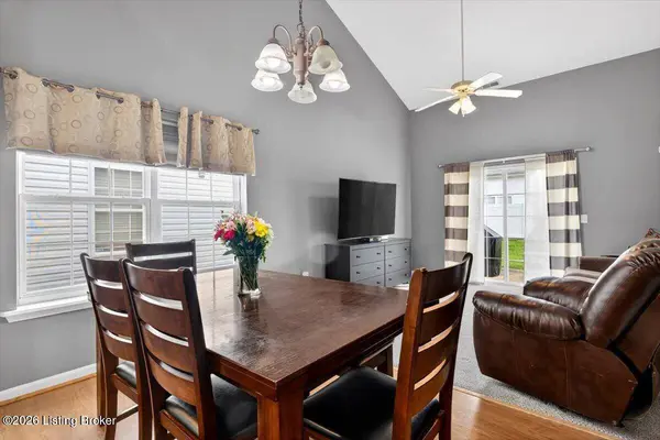 8433 Arbor Meadow WAY, Louisville, KY 40228
