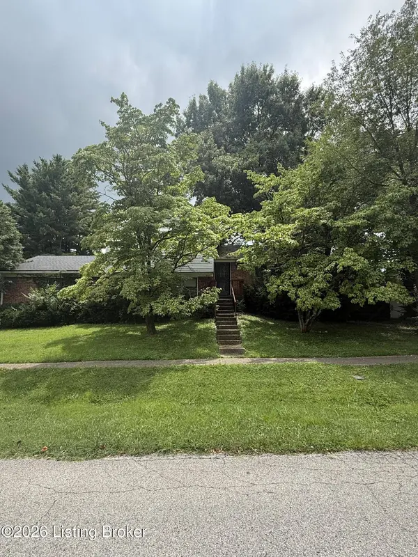 8135 Rochelle Rd, Louisville, KY 40228
