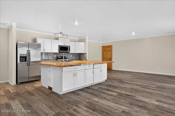 12413 Berrytown Rd, Louisville, KY 40223