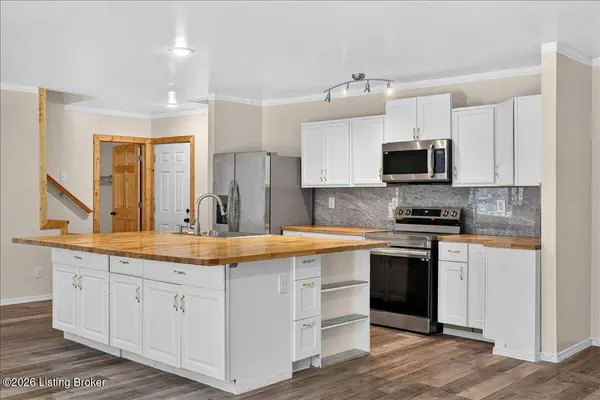 12413 Berrytown Rd, Louisville, KY 40223