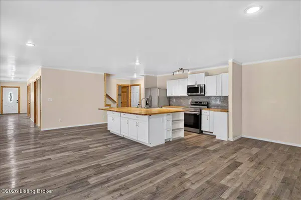 12413 Berrytown Rd, Louisville, KY 40223