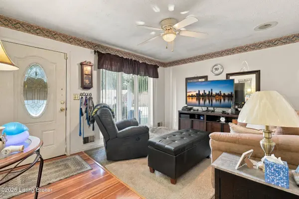 6115 Julie Kays WAY, Louisville, KY 40258