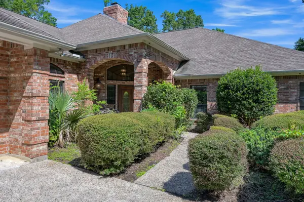 13777 Parkway Manor DR, Willis, TX 77318