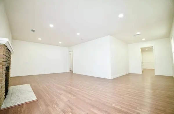 1305 E Fedora, Fresno, CA 93704