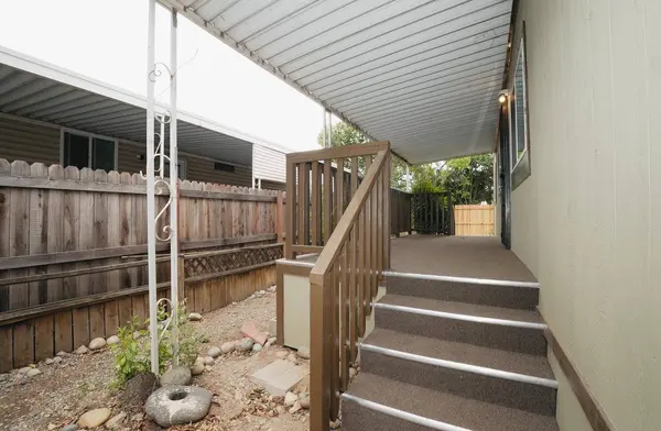 2575 S Willow Ave #210, Fresno, CA 93725