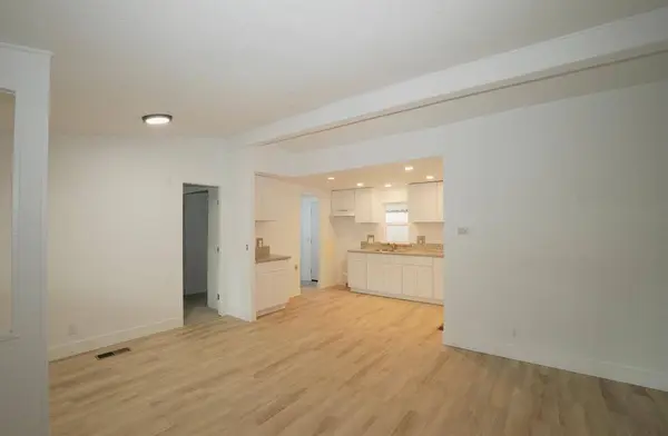 2575 S Willow Ave #210, Fresno, CA 93725