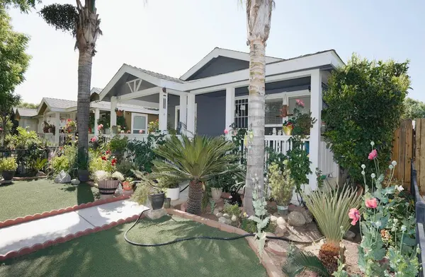 1199 W Cesar Chavez BLVD, Fresno, CA 93706