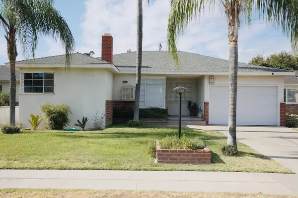 3211 E Ashlan AVE, Fresno, CA 93726