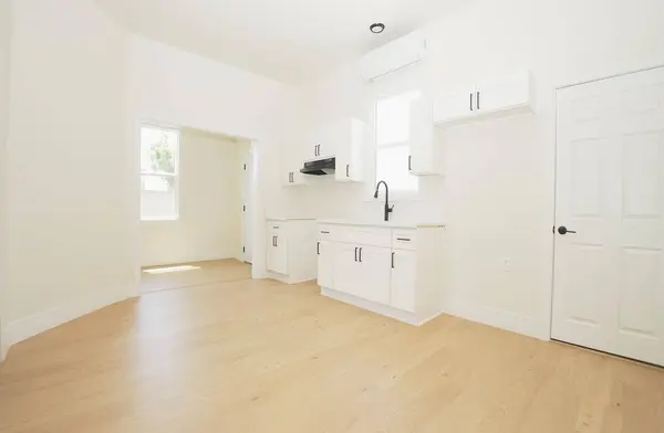 1217 N Palm AVE, Fresno, CA 93728