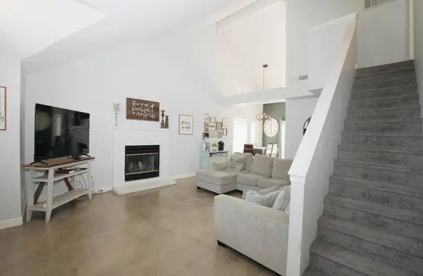 1565 E Lester AVE, Fresno, CA 93720