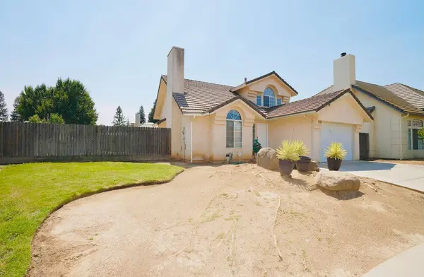 1565 E Lester AVE, Fresno, CA 93720