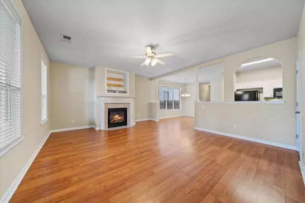 138 ISLAND BLUFF DR, Memphis, TN 38103