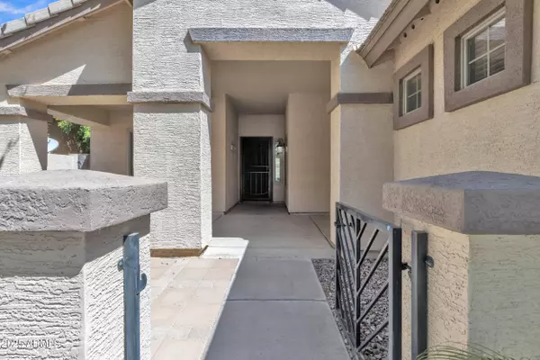 4968 E WESTCHESTER Drive, Chandler, AZ 85249