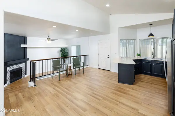 3755 E BROADWAY Road #16, Mesa, AZ 85206