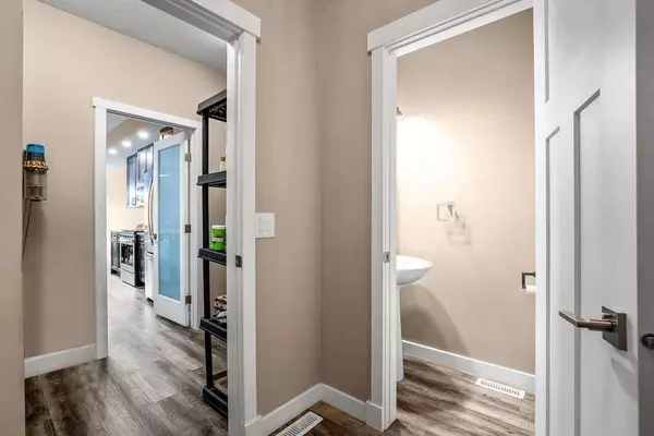 1918 High Park CIR Northwest, High River, AB T1V0E7