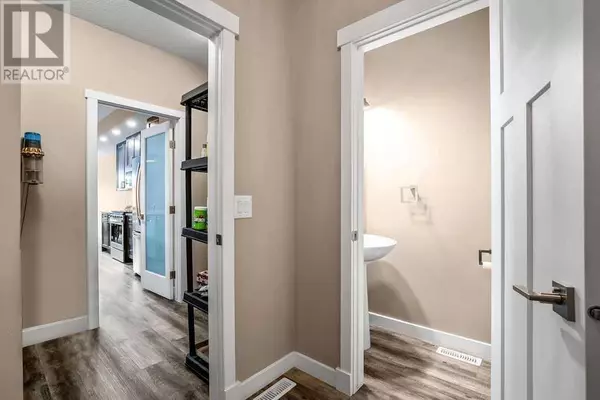 1918 High Park Circle NW, High River, AB T1V0E7