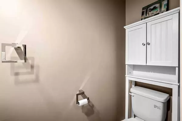 1918 High Park CIR Northwest, High River, AB T1V0E7