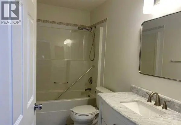 402 Highwood Village Place NW, High River, AB T1V1W1