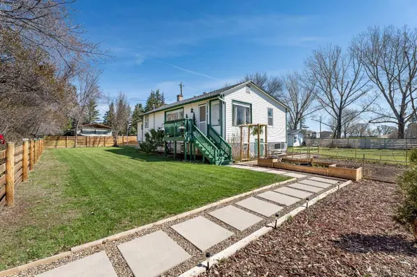 606 4 ST, Bassano, AB T0J0B0