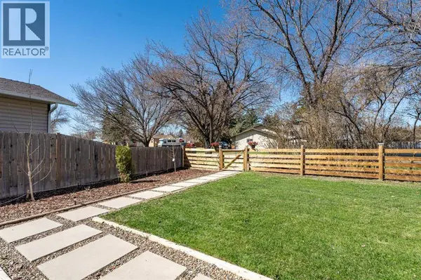 606 4 Street, Bassano, AB T0J0B0
