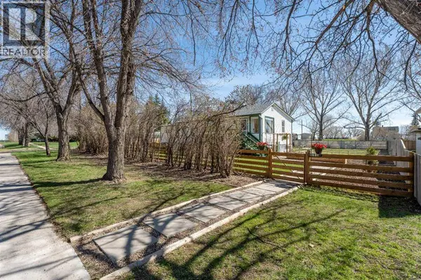 606 4 Street, Bassano, AB T0J0B0