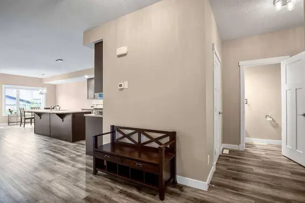 1918 High Park CIR NW, High River, AB T1V 0E7