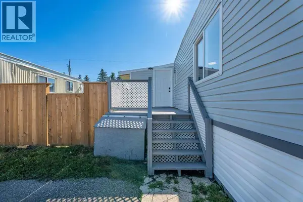 232 Polar Avenue NE, High River, AB T1V1J5
