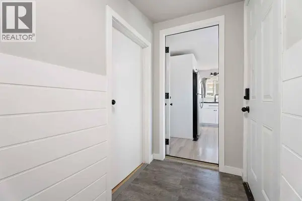 232 Polar Avenue NE, High River, AB T1V1J5