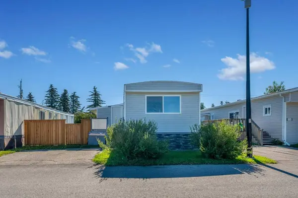 232 Polar AVE NE, High River, AB T1V1J5