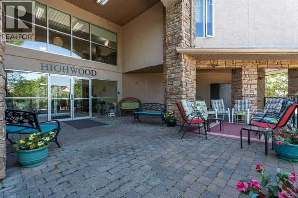 108, 500 7 Street NW, High River, AB T1V1T6