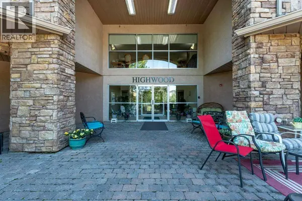 108, 500 7 Street NW, High River, AB T1V1T6