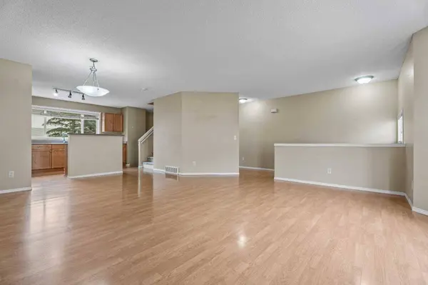 255 Prestwick Acres LN SE, Calgary, AB T2Z3X9